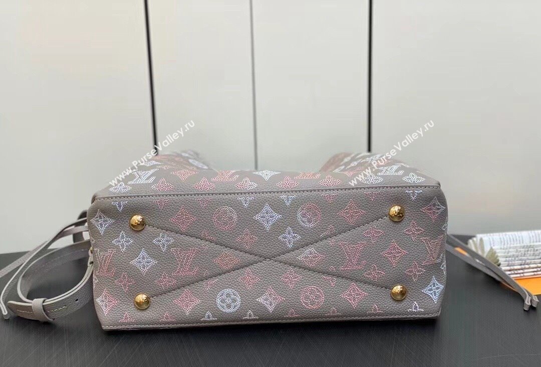 Louis Vuitton Mahina perforated calfskin leather Bella Tote Bag M23395 Flight Mode Gray 2023 (kiki-23111350)