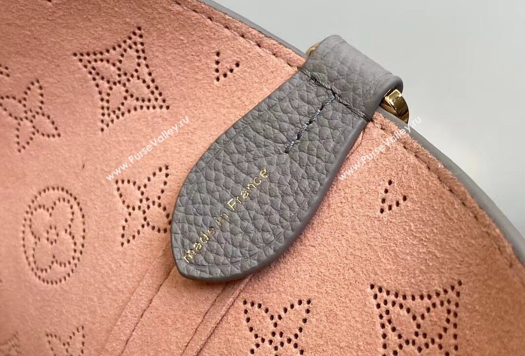 Louis Vuitton Mahina perforated calfskin leather Blossom MM Bag M23387 Flight Mode Gray 2023 (kiki-23111346)