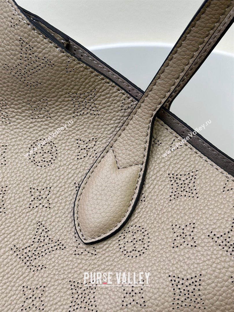 Louis Vuitton Mahina perforated calfskin leather Blossom MM Bag M21852 Galet Beige 2023 (kiki-23111349)