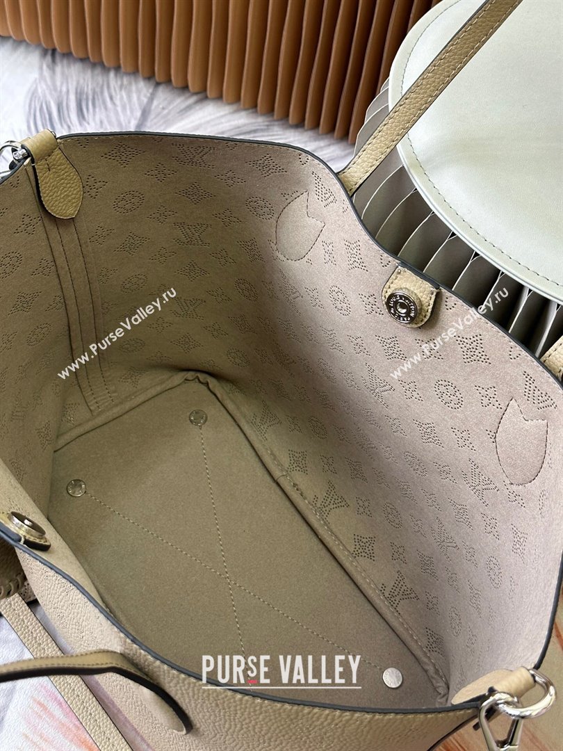 Louis Vuitton Mahina perforated calfskin leather Blossom MM Bag M21852 Galet Beige 2023 (kiki-23111349)