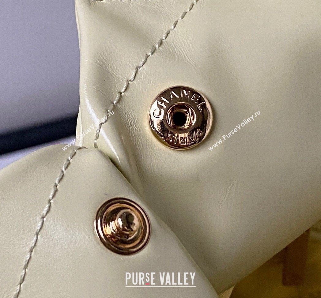 Chanel Shiny Calfskin CHANEL 22 East West Shopping Bag AS4486 Yellow 2023 (jiyuan-23111609)