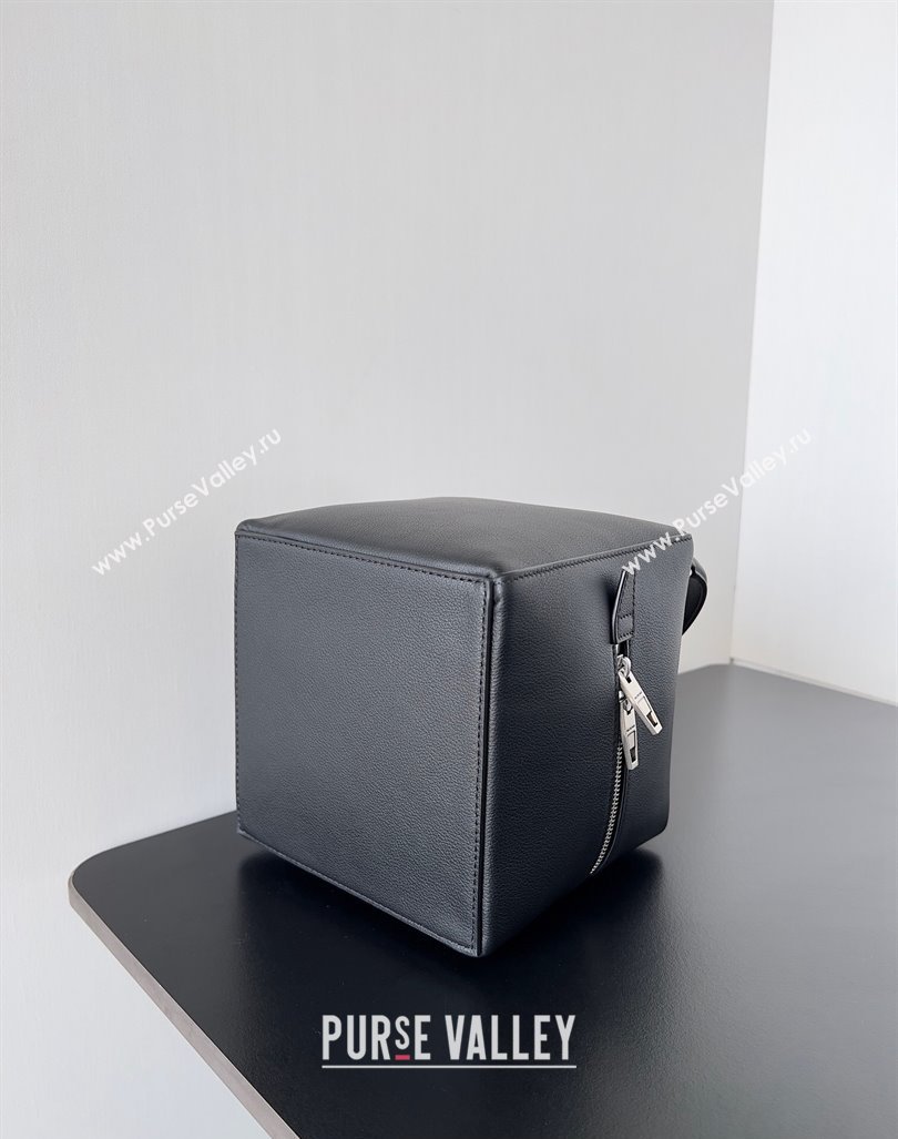 Balenciaga Small 4x4 Leather Top Handle Bag In Black 2023 (jiche-23112031)