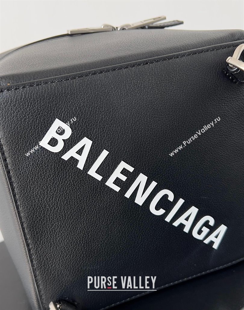 Balenciaga Small 4x4 Leather Top Handle Bag In Black 2023 (jiche-23112031)
