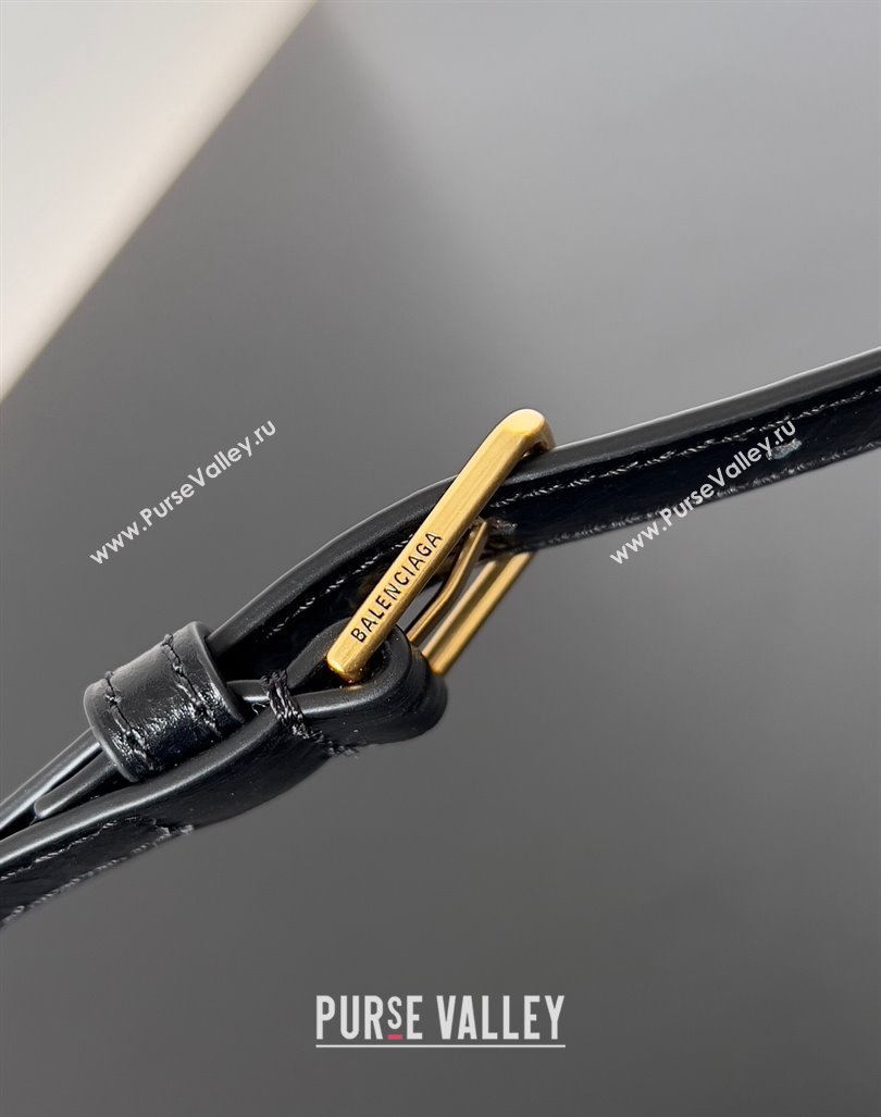 Balenciaga Crush Small Sling Bag in paper calfskin Black/Gold 2023 (jiche-23112028)
