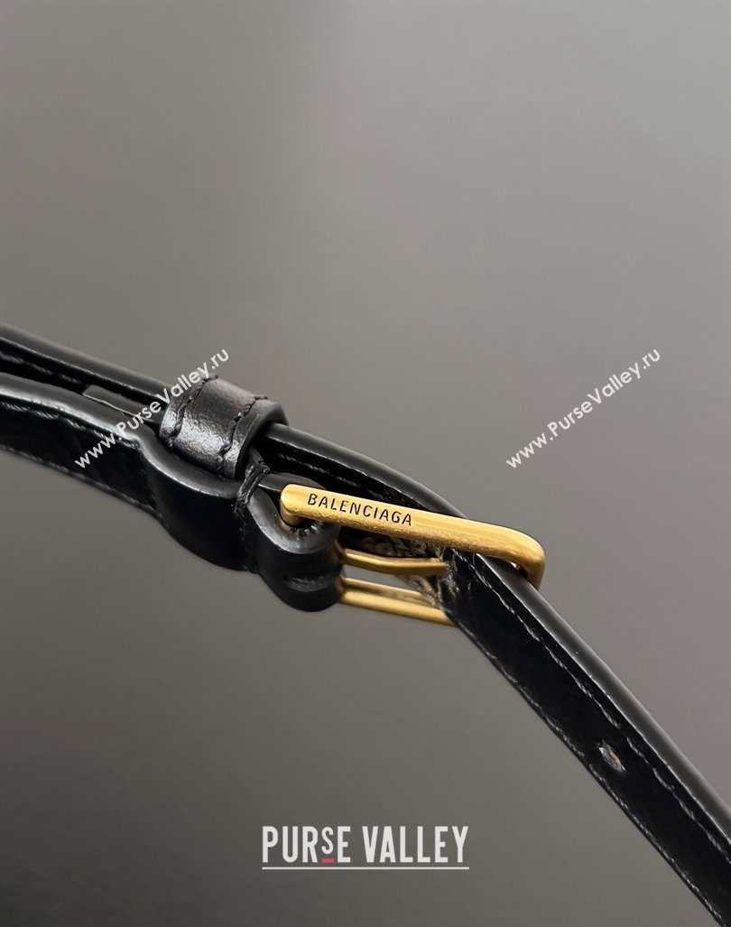 Balenciaga Crush Medium Sling Bag in paper calfskin Black/Gold 2023 (jiche-23112025)