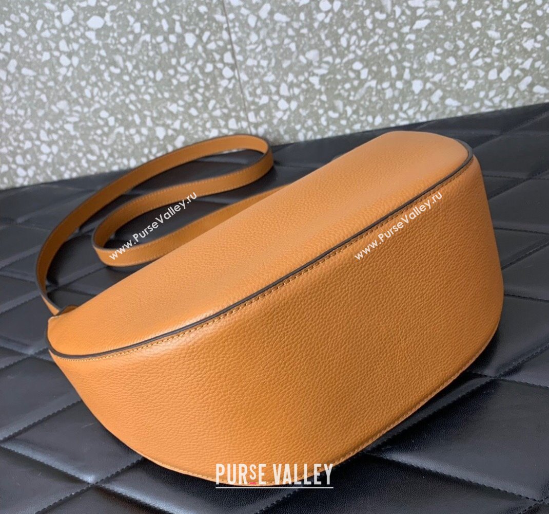 Valentino Small Vlogo Moon Hobo Bag In Leather Brown With Chain 2023 (liankafo-23111721)
