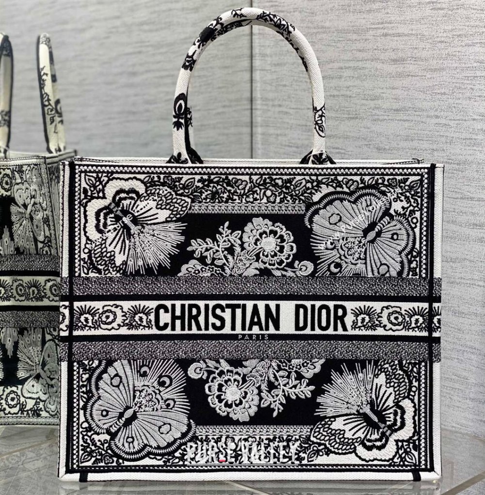 Dior Large Book Tote Bag in Black and White Butterfly Bandana Embroidery (XXG-23112029)