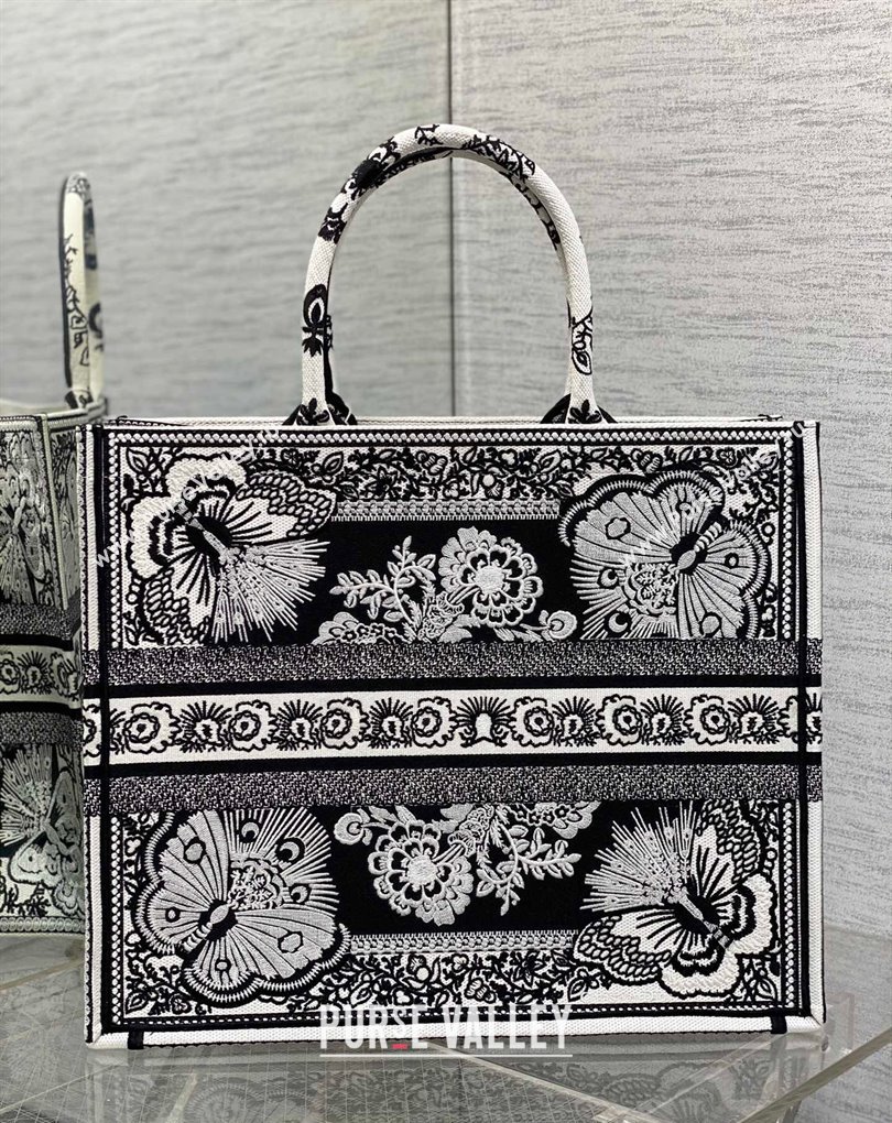 Dior Large Book Tote Bag in Black and White Butterfly Bandana Embroidery (XXG-23112029)