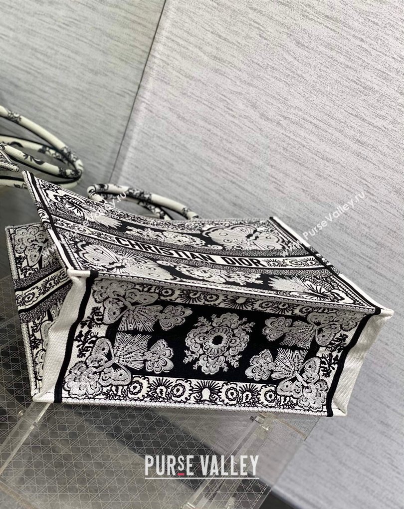 Dior Large Book Tote Bag in Black and White Butterfly Bandana Embroidery (XXG-23112029)