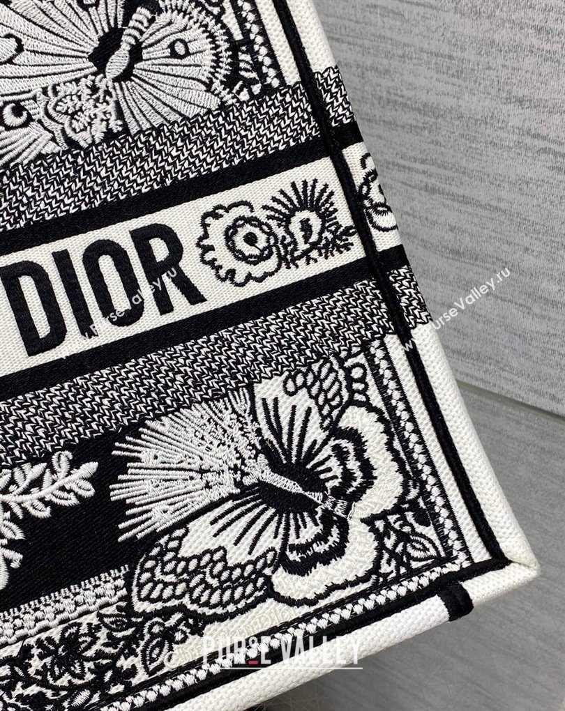 Dior Medium Book Tote Bag in Black and White Butterfly Bandana Embroidery (XXG-23112030)