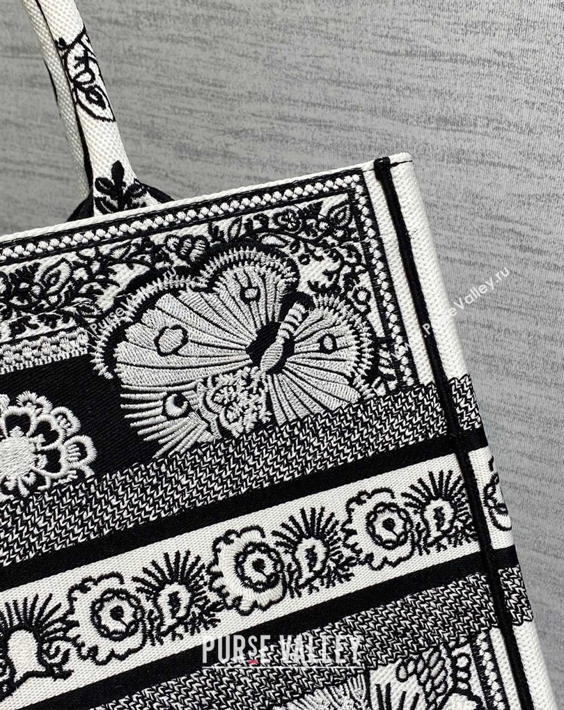Dior Medium Book Tote Bag in Black and White Butterfly Bandana Embroidery (XXG-23112030)