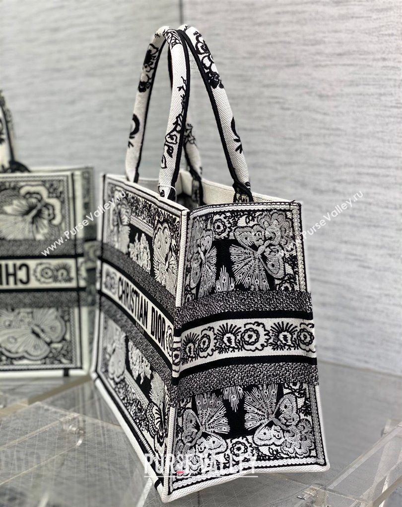 Dior Medium Book Tote Bag in Black and White Butterfly Bandana Embroidery (XXG-23112030)