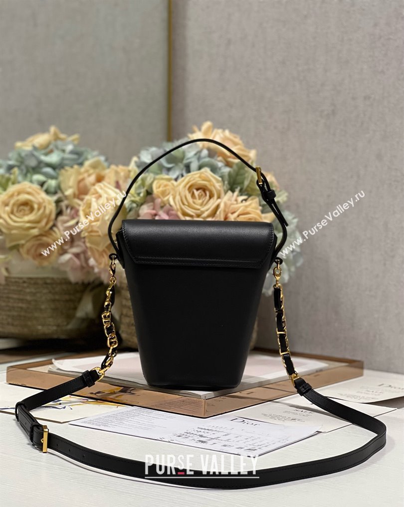 Dior 30 Montaigne Mini Bucket Bag In Calfskin Black 2024 (XXG-23112110)