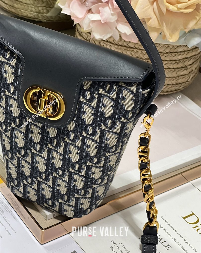Dior 30 Montaigne Mini Bucket Bag In Blue Dior Oblique Jacquard and Calfskin 2024 (XXG-23112112)