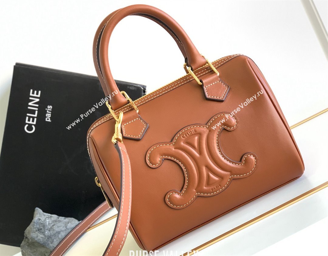 Celine SMALL BOSTON CUIR TRIOMPHE BAG in Smooth Calfskin Tan (pin-23112102)