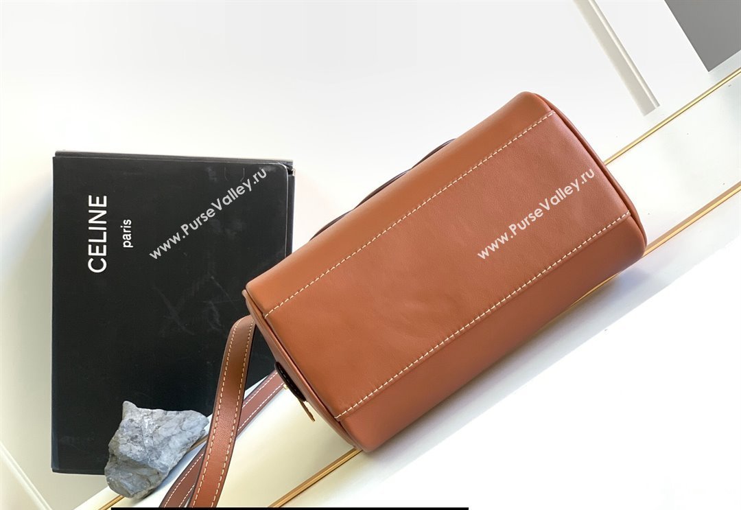 Celine SMALL BOSTON CUIR TRIOMPHE BAG in Smooth Calfskin Tan (pin-23112102)