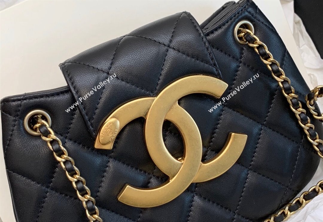 Chanel Lambskin Gold-Tone Metal Small Messenger Bag AS4609 Black 2024 (jiyuan-23112212)