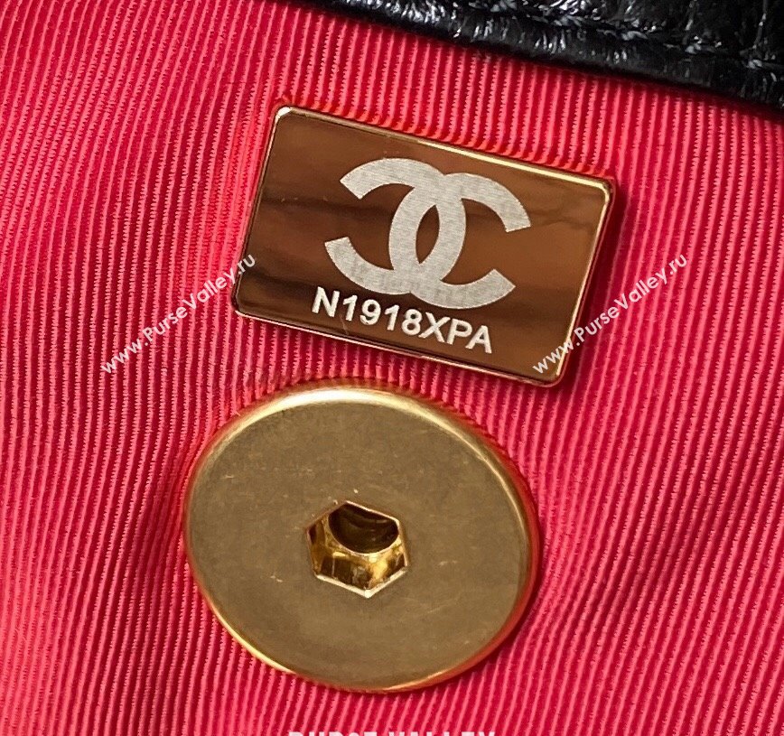 Chanel Shiny Lambskin Chanel 19 Backpack Bag AS4223 Black 2024 (jiyuan-23112215)