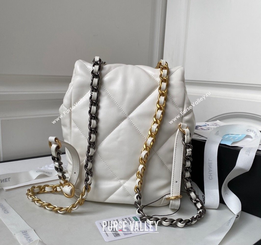 Chanel Shiny Lambskin Chanel 19 Backpack Bag AS4223 White 2024 (jiyuan-23112216)