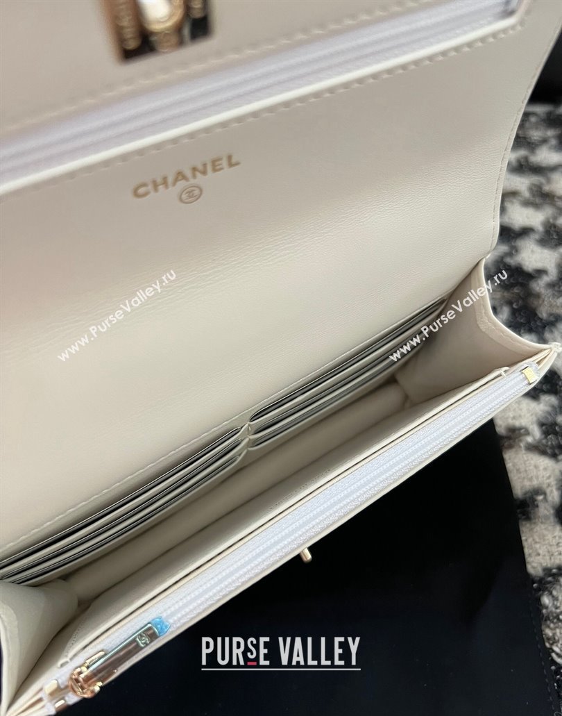 Chanel Small Flap Bag with Flower Top Handle A96033 White 2024 (jiyuan-23112205)