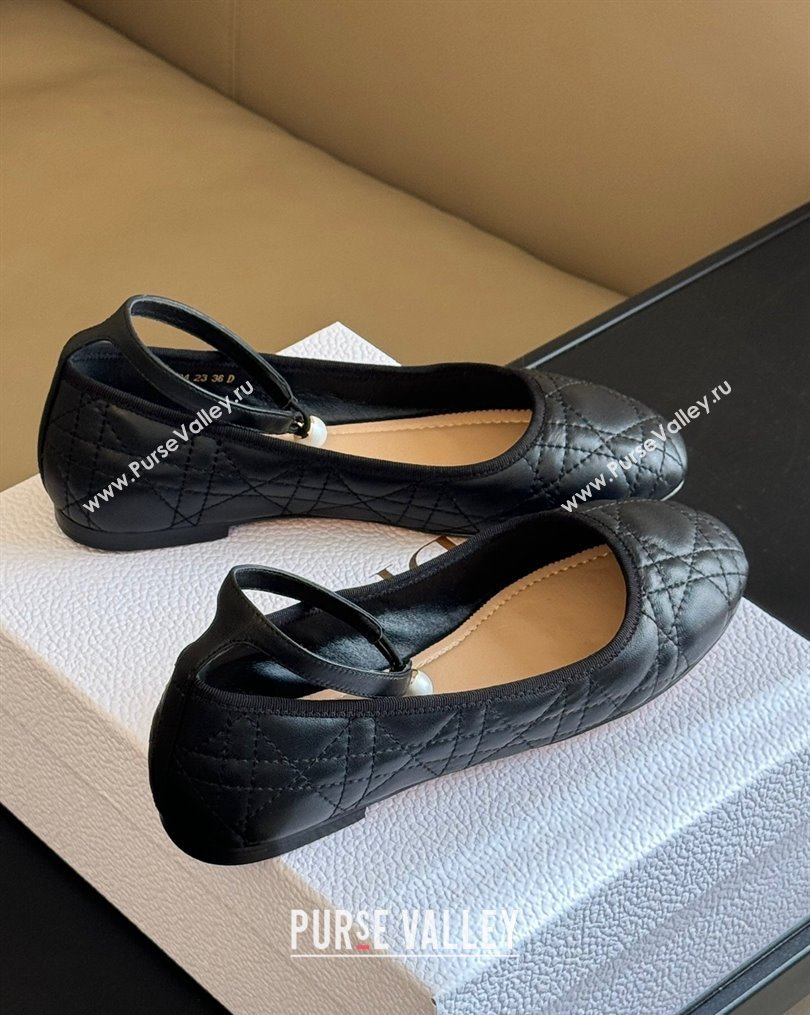 Dior Ballet Flats with Ankle strap and Pearl in Black Quilted Cannage Calfskin 2024 (kaola-23112321)