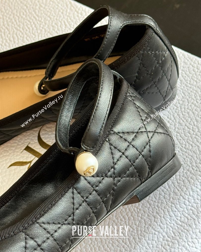 Dior Ballet Flats with Ankle strap and Pearl in Black Quilted Cannage Calfskin 2024 (kaola-23112321)
