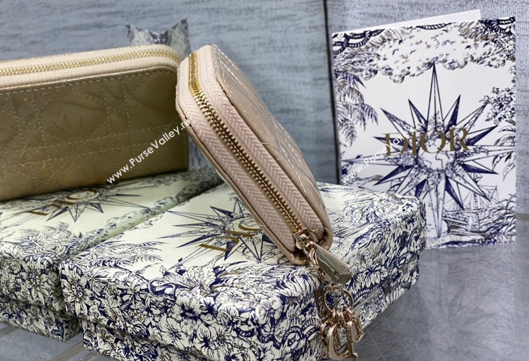 Lady Dior Voyageur Small Coin Purse in Beige Patent Cannage Calfskin 2024 (XXG-23112519)