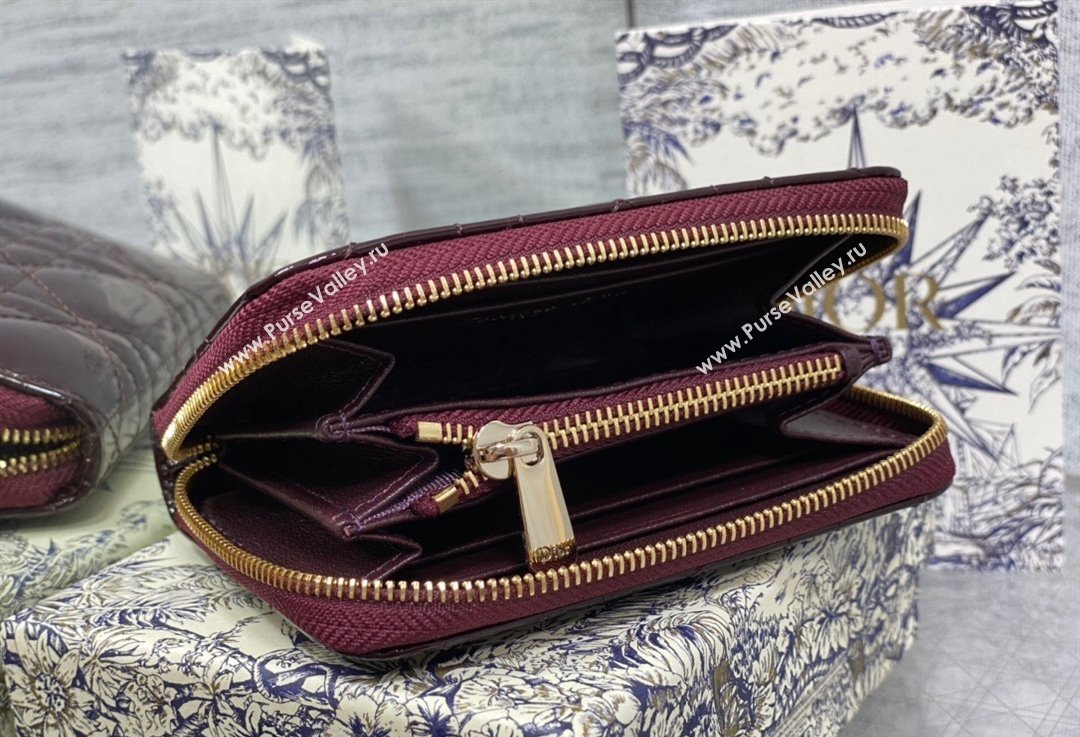 Lady Dior Voyageur Small Coin Purse in Burgundy Patent Cannage Calfskin 2024 (XXG-23112517)