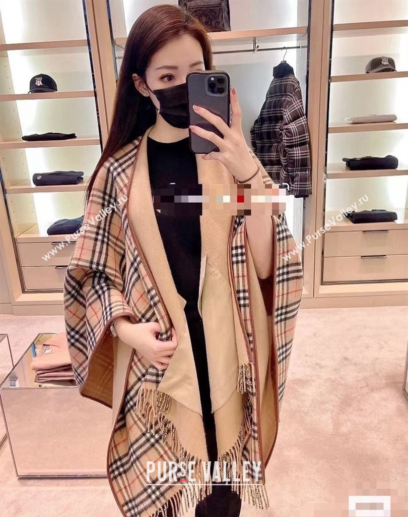 Burberry Reversible Check Wool Cape Beige Top Quality (wtz-23112721)