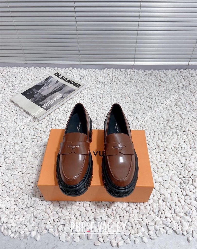 Louis Vuitton Heel 6cm LV Record Loafers in Glazed calf leather Brown 2024 (modeng-23112703)
