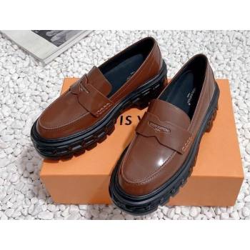 Louis Vuitton Heel 6cm LV Record Loafers in Glazed calf leather Brown 2024 (modeng-23112703)