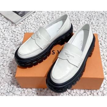 Louis Vuitton Heel 6cm LV Record Loafers in Glazed calf leather White 2024 (modeng-23112702)