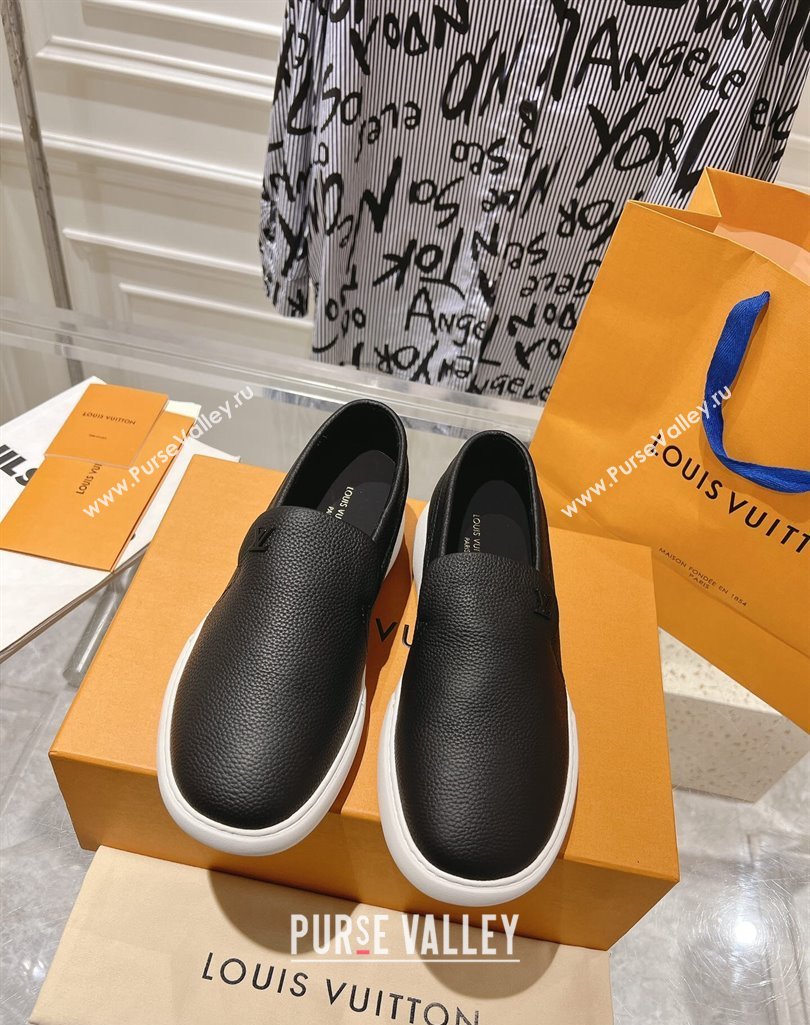 Louis Vuitton LV Pacific Mens Loafers in Grained calf leather Black 2024 (modeng-23112707)