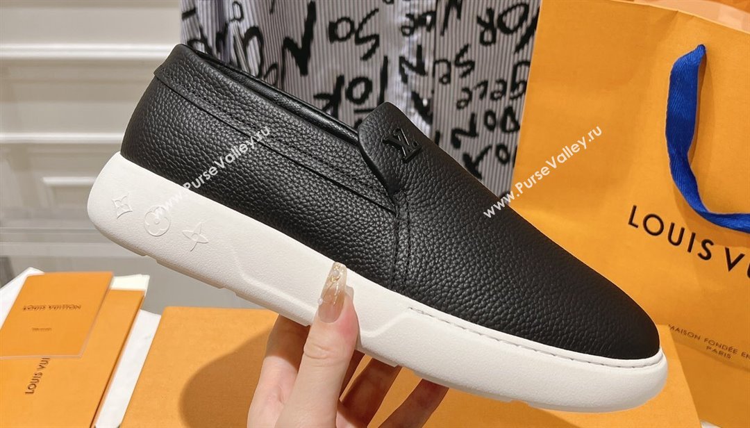 Louis Vuitton LV Pacific Mens Loafers in Grained calf leather Black 2024 (modeng-23112707)
