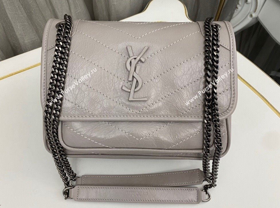 Saint Laurent Niki Baby Bag in Crinkled Vintage Leather 633160 Pale Gray (nana-24011036)