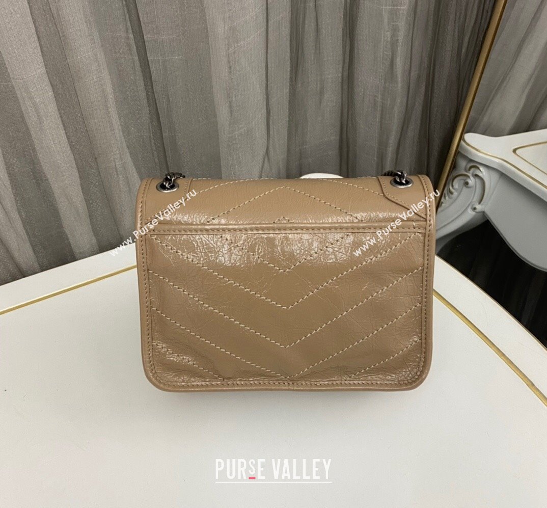 Saint Laurent Niki Baby Bag in Crinkled Vintage Leather 633160 Apricot (nana-24011039)