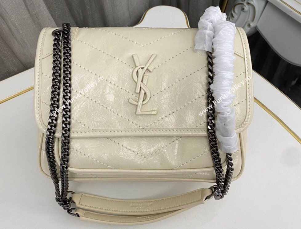 Saint Laurent Niki Baby Bag in Crinkled Vintage Leather 633160 Creamy (nana-24011037)