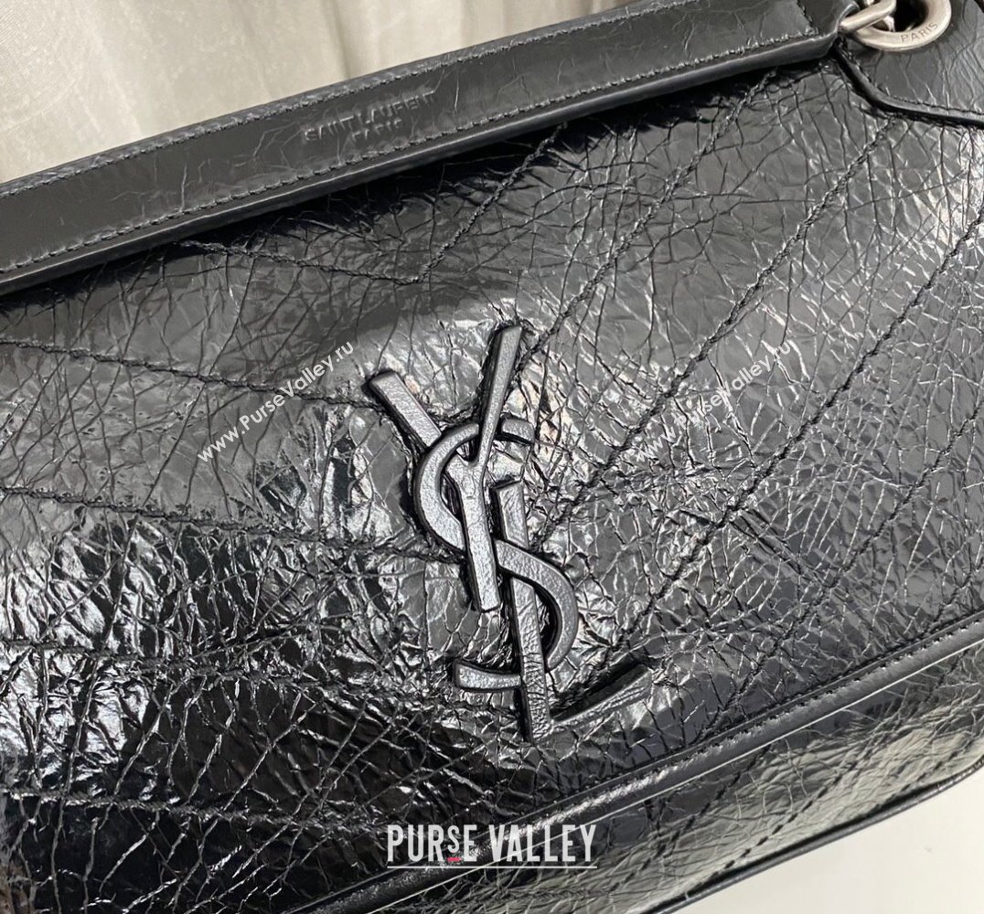 Saint Laurent Niki medium Bag in Crinkled Vintage Leather 633158 Black/Silver (nana-24011003)