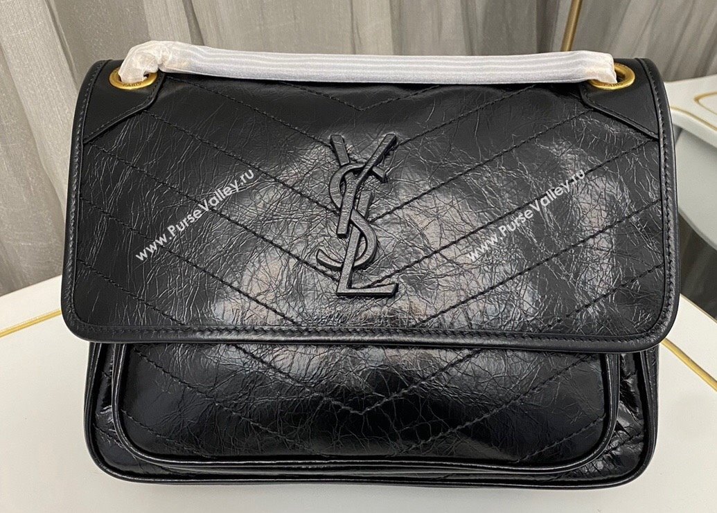 Saint Laurent Niki medium Bag in Crinkled Vintage Leather 633158 Black/Gold (nana-24011002)