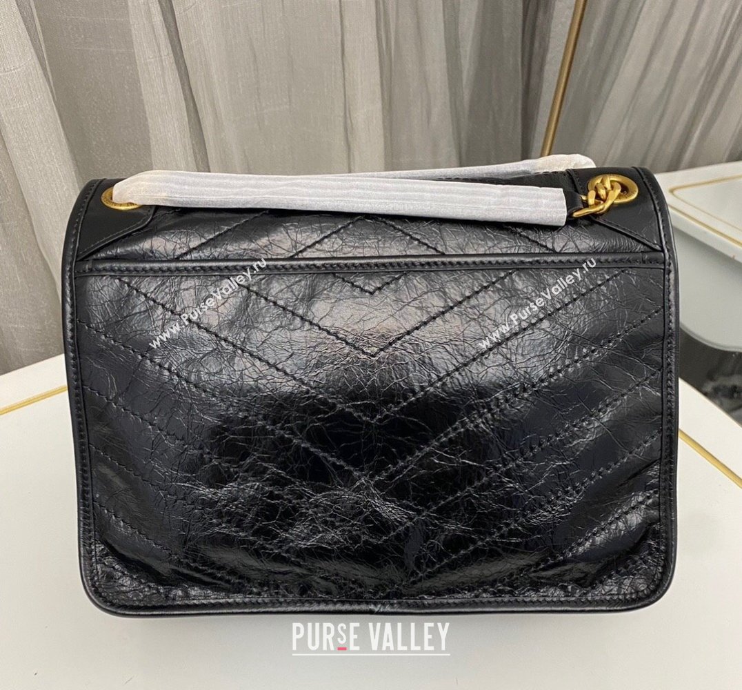 Saint Laurent Niki medium Bag in Crinkled Vintage Leather 633158 Black/Gold (nana-24011002)