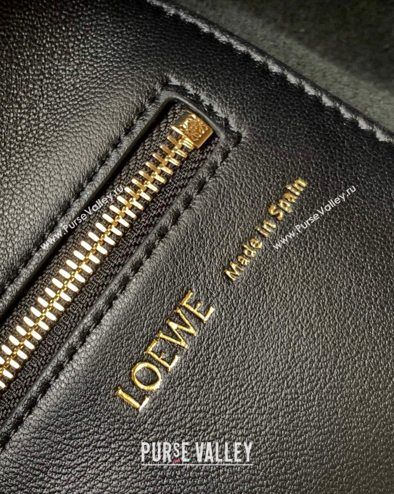Loewe Medium Squeeze bag in nappa lambskin Black (xinyidai-23120401)