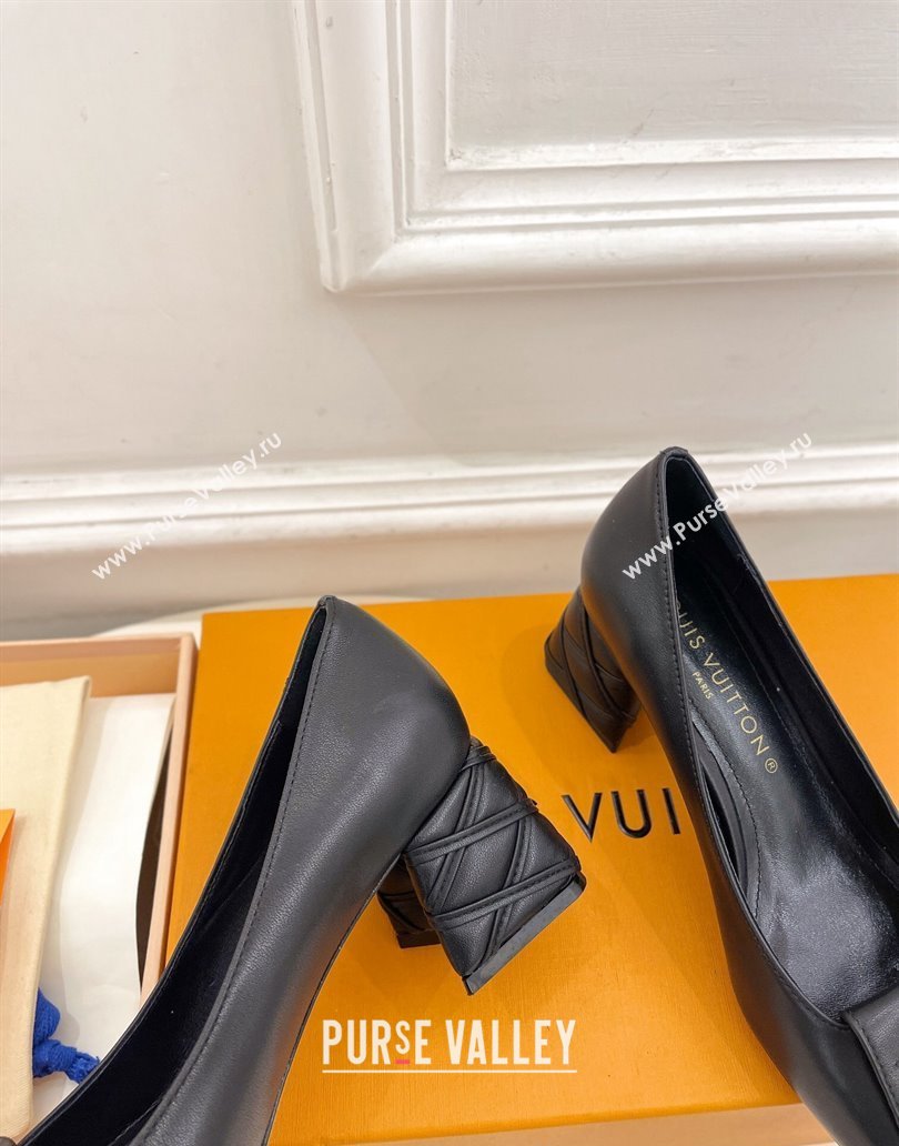 Louis Vuitton quilted Malletage pattern Heel 5.5cm Shake Pumps in Calfskin Black 2024 (modeng-23120721)