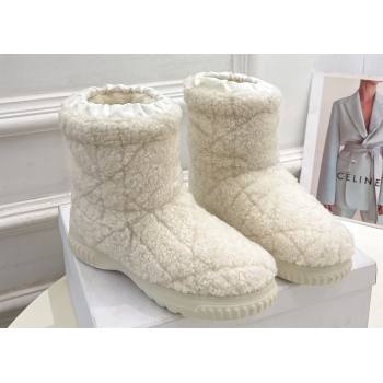 Dior Frost Ankle Boots in White Shearling Embroidered with Cannage Motif 2024 (modeng-23120842)