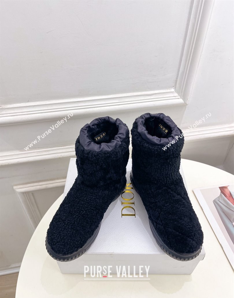 Dior Frost Ankle Boots in Black Shearling Embroidered with Cannage Motif 2024 (modeng-23120841)