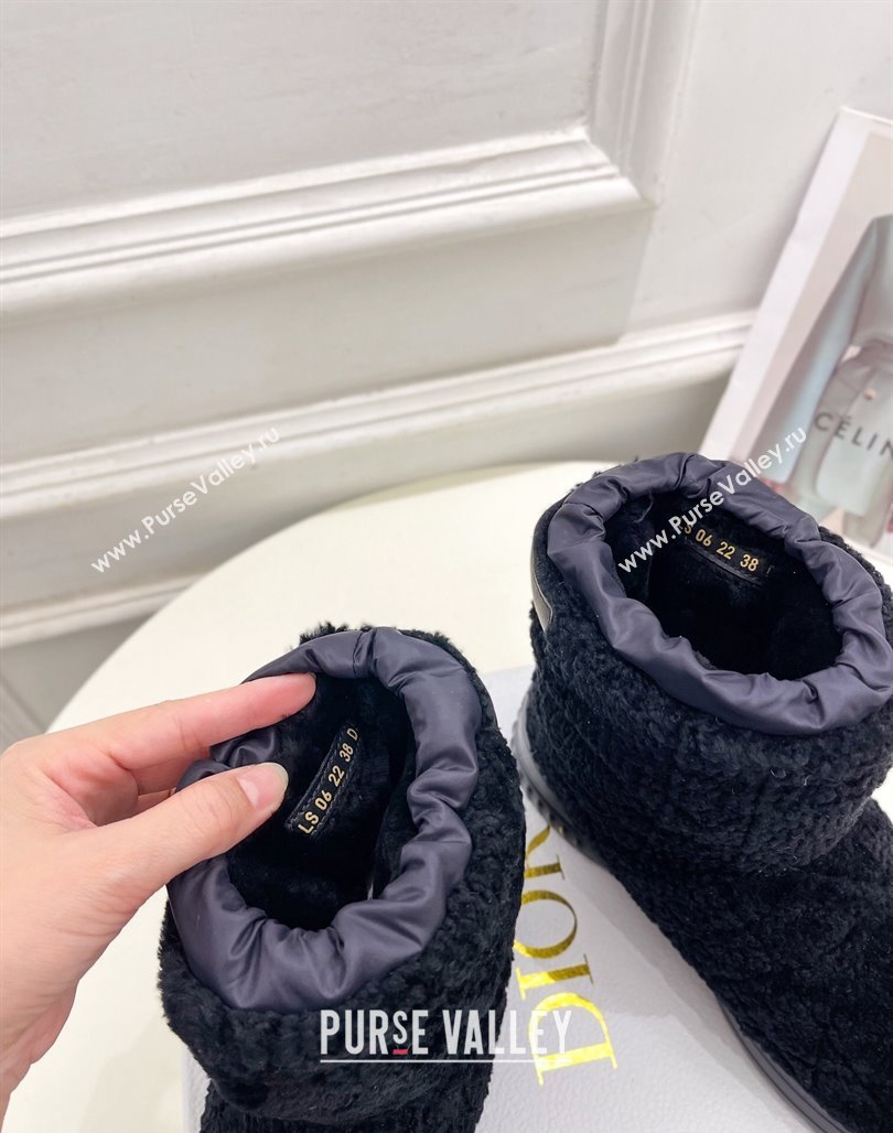 Dior Frost Ankle Boots in Black Shearling Embroidered with Cannage Motif 2024 (modeng-23120841)