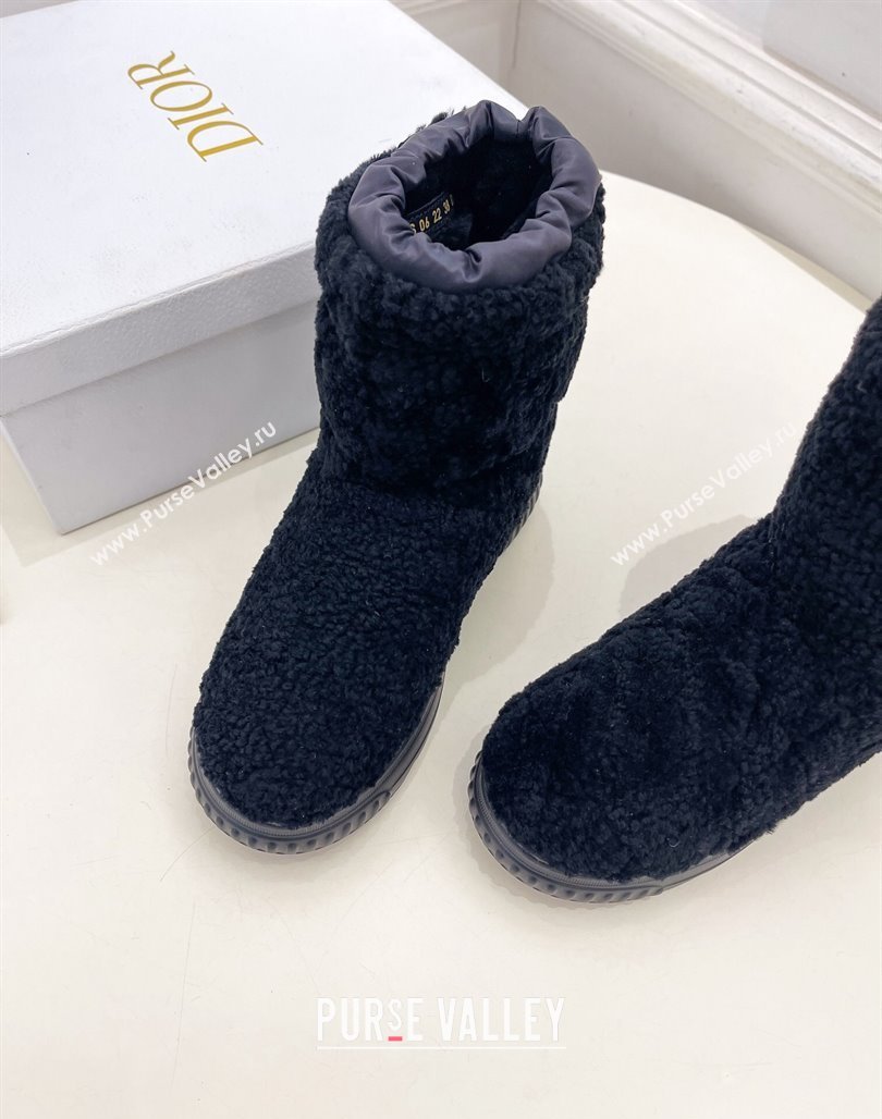 Dior Frost Ankle Boots in Black Shearling Embroidered with Cannage Motif 2024 (modeng-23120841)