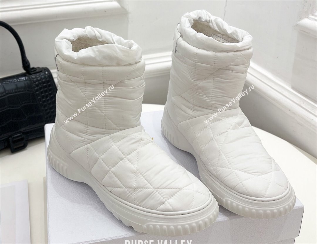 Dior Frost Ankle Boots in White Cannage Nylon and Shearling 2024 (modeng-23120836)