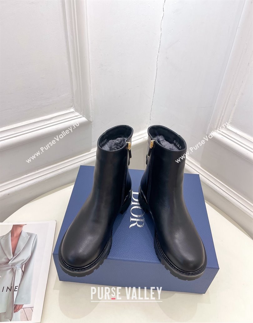 Dior 30 Montaigne Ankle Boot in Black Calfskin and Shearling 2024 (modeng-23120833)