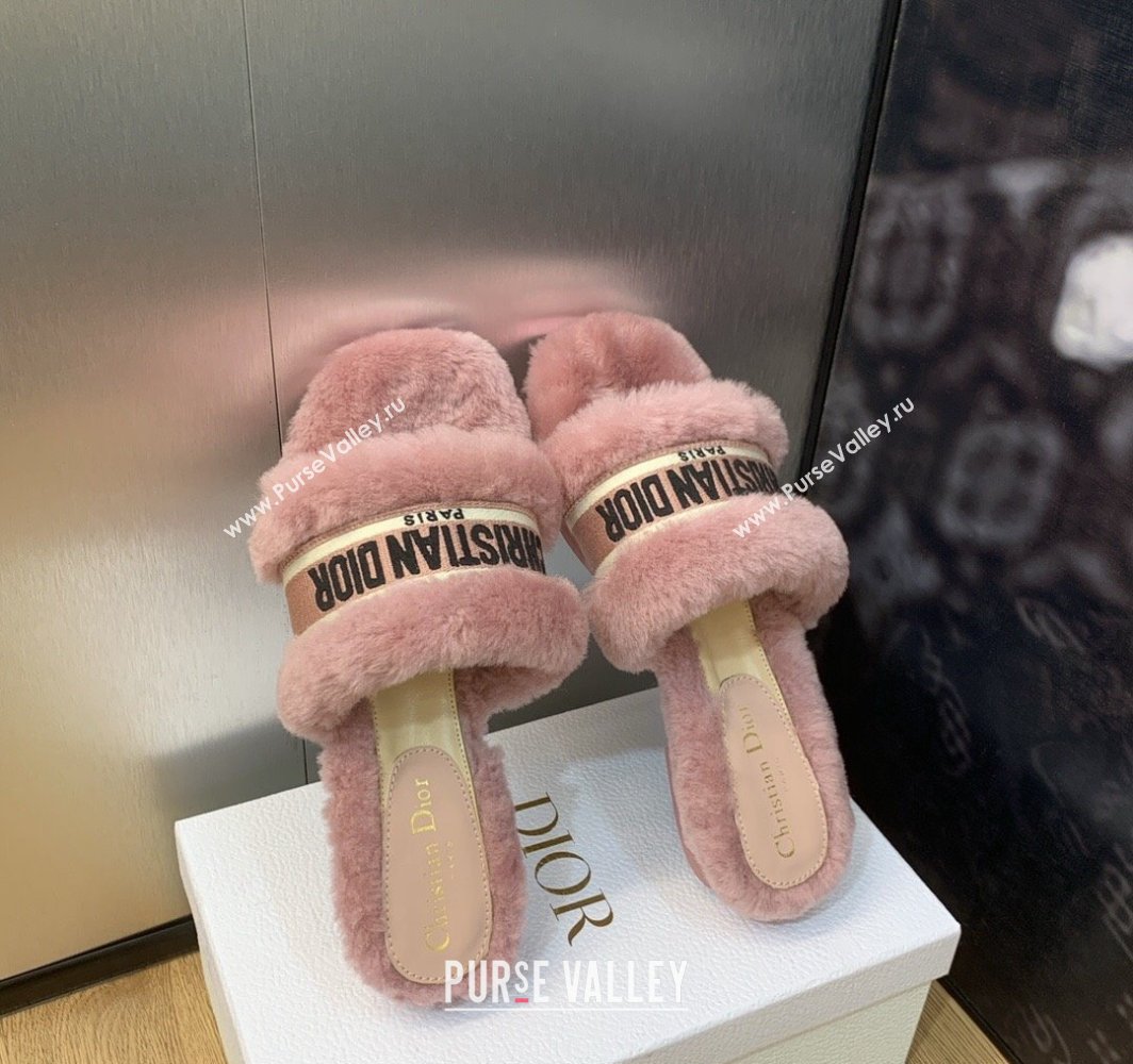 Dior Dway Flat Slide Sandals in Pink Shearling Fur and Embroidered Canvas 2024 (jincheng-23120812)