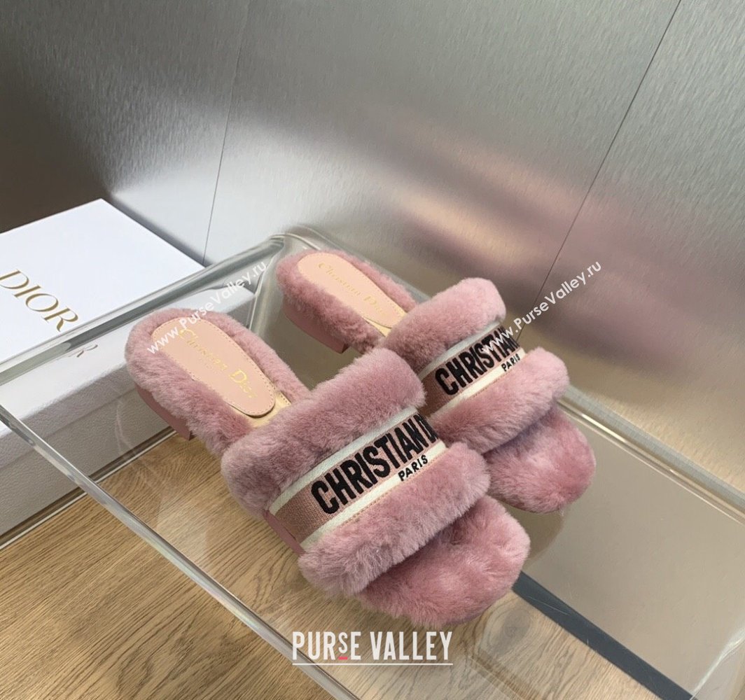 Dior Dway Flat Slide Sandals in Pink Shearling Fur and Embroidered Canvas 2024 (jincheng-23120812)